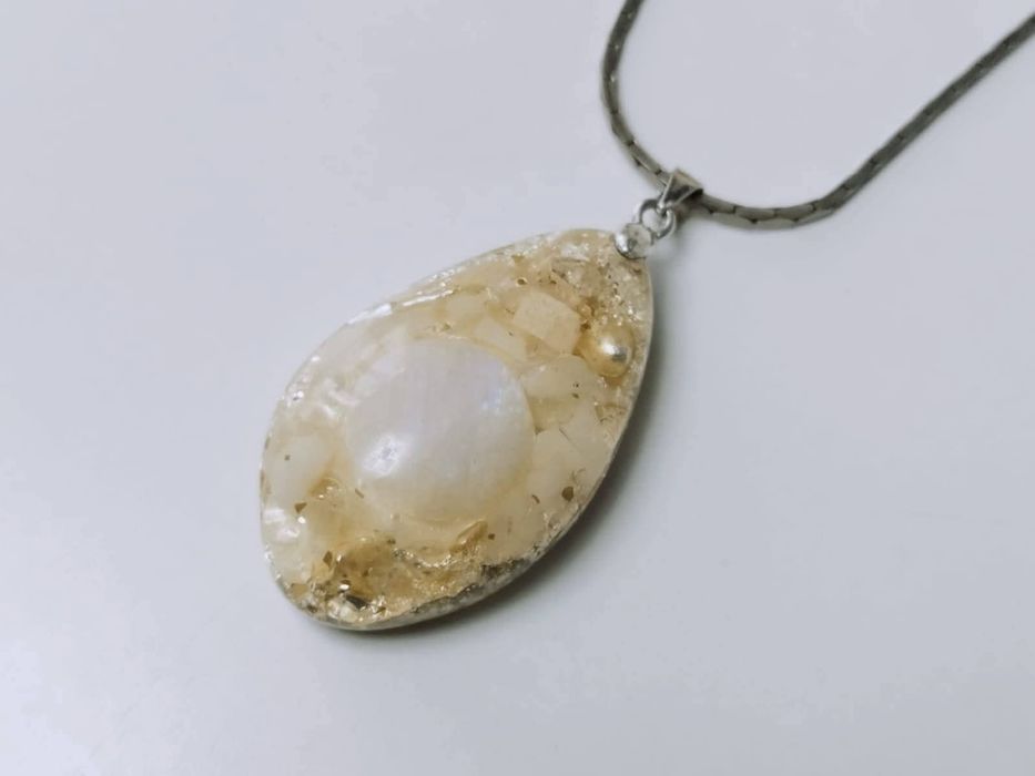 Vechi colier/lant din argint de 925, cu pandantiv cu piatra lunii