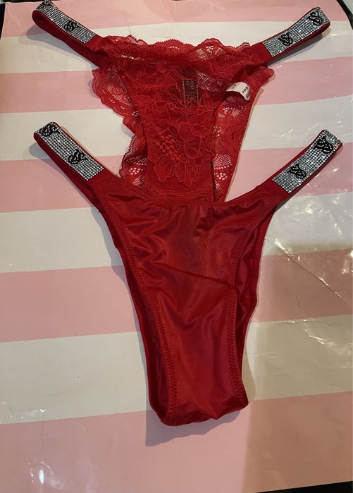 Lenjerie intima Victoria’s Secret