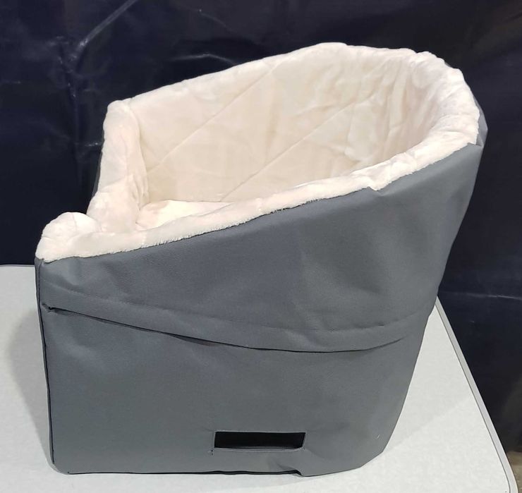 Scaun auto animale de companie, AmazonBasics 46x56x41 cm , gri