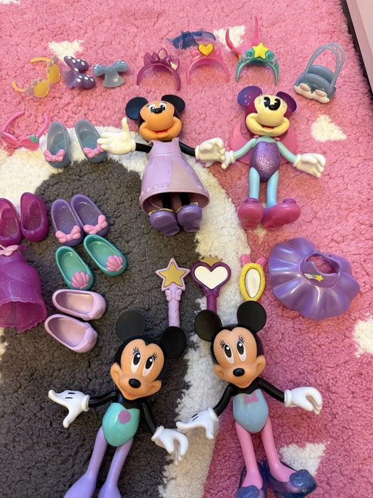 Minnie mouse-lot papusele