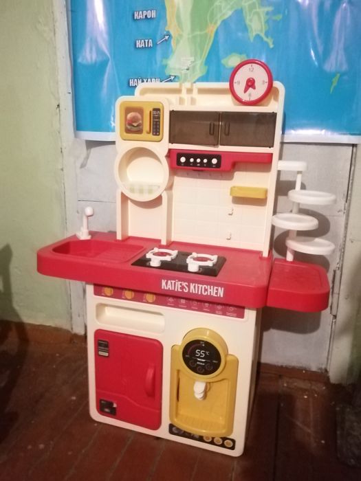 Детская кухня для игры