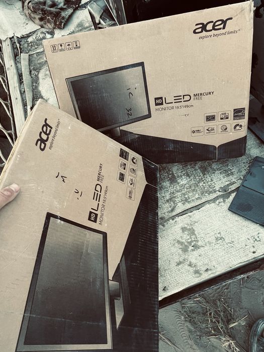 Монитор Acer 2штук