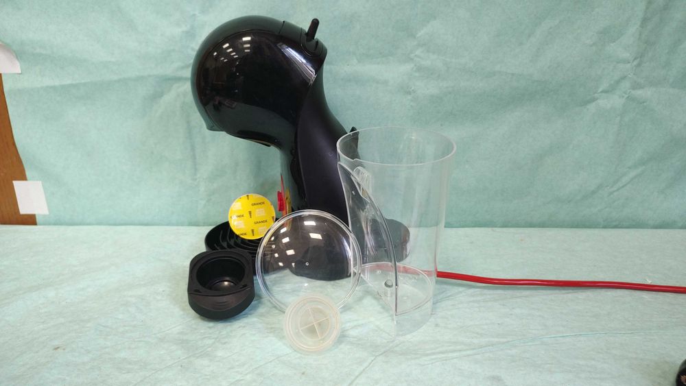 Кафемашина с гаранция 1 година NESCAFÉ® система Dolce gusto Delonghi Krups Piccolo XS.Black/White