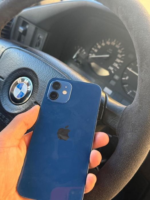 Продам iPhone 12,память 128GB