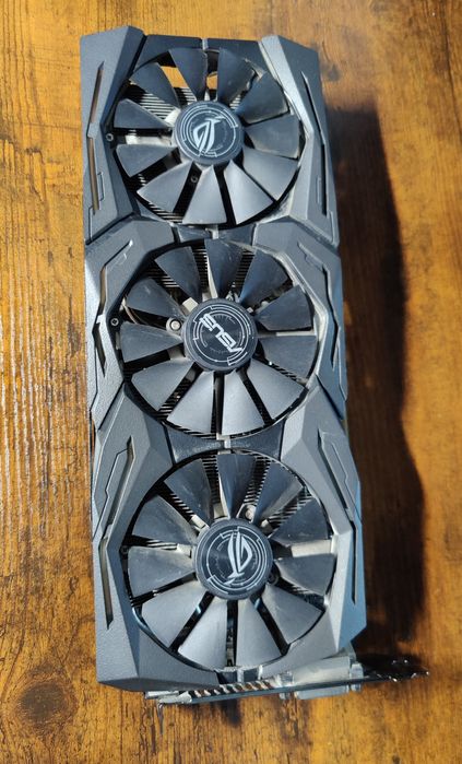 Placă video ASUS ROG STRIX RX 580 8GB – stare foarte bună