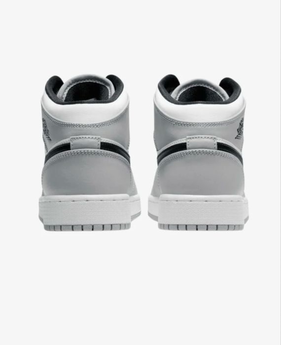 Adidasi Air jordan 1 Mid ,,light Smoke Grey’’