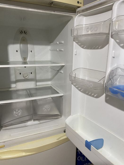 Продам холодильник