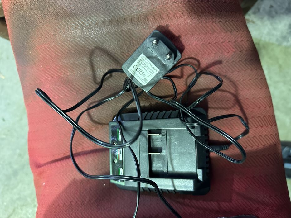 Masina de gaurit percutie impact acumulator