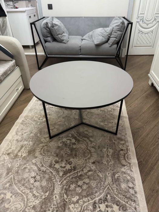 Гарнитура для шоу рума или офиса