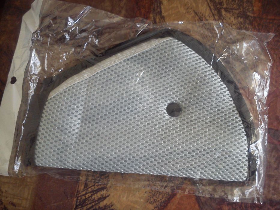 Триъгълници за автоколан за деца,различни цветове-нови