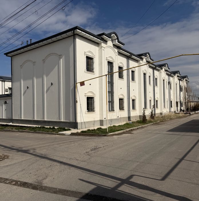 Коттедж сотилади  уч кахрамон гулистон масжид