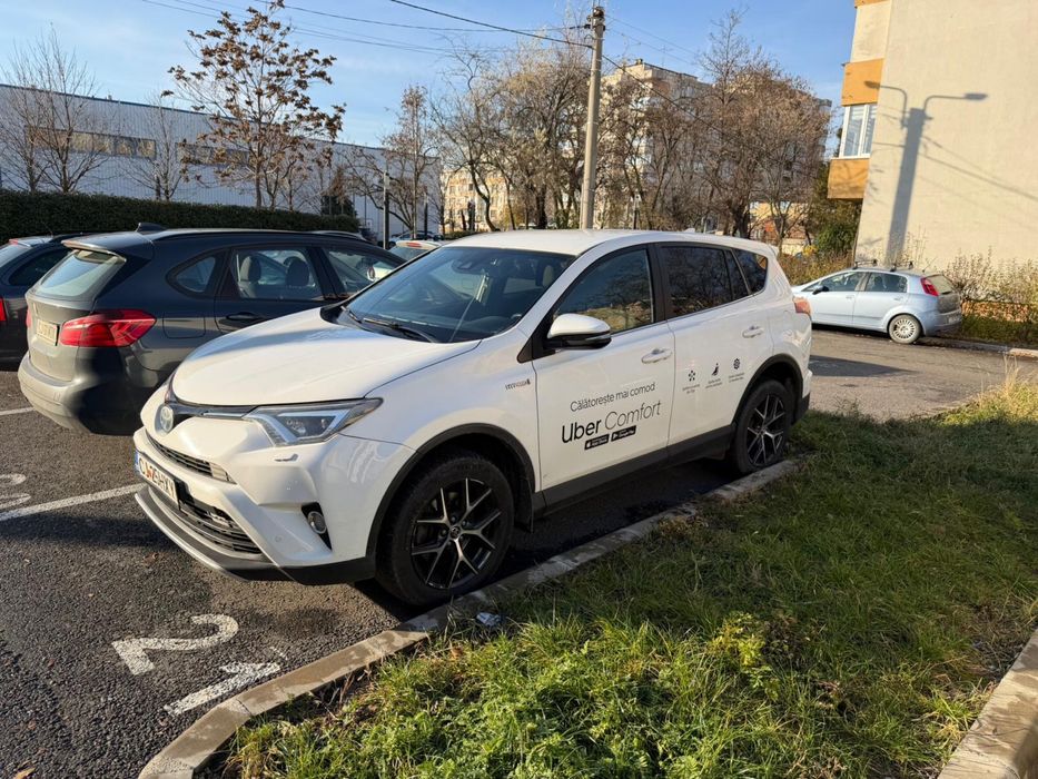 Mașini spre închiriere BOLT/UBER