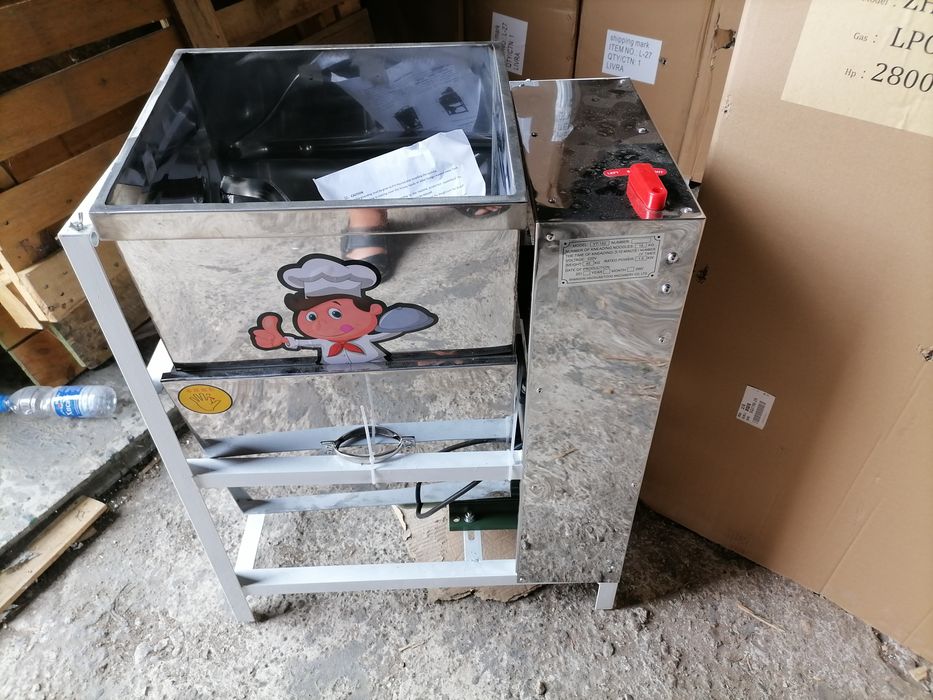 Електрическа бъркалка за кайма 15кг.и 25кг. месобъркачка ,тестомесачка