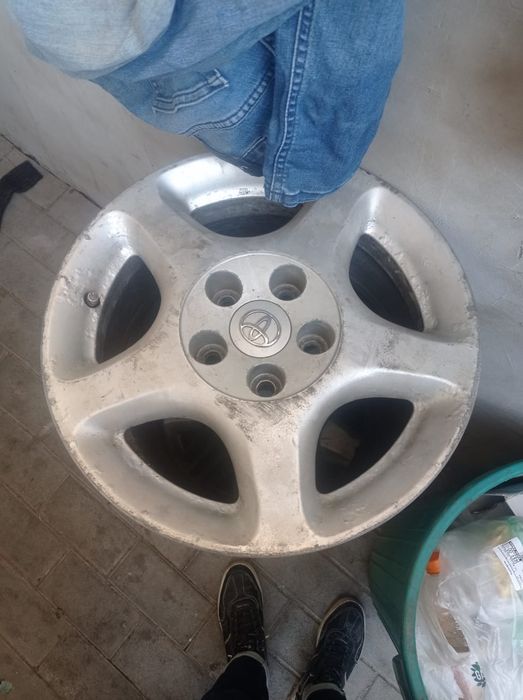 16 литти тайота срочно продаю