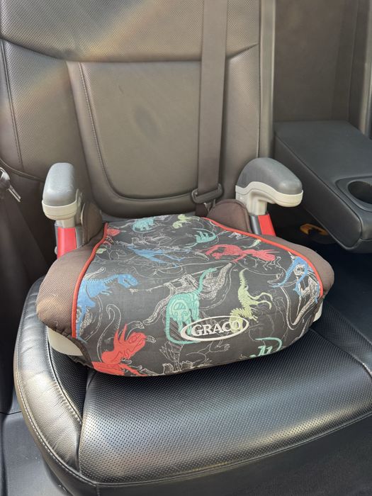 Детское автокресло Graco (бустер)