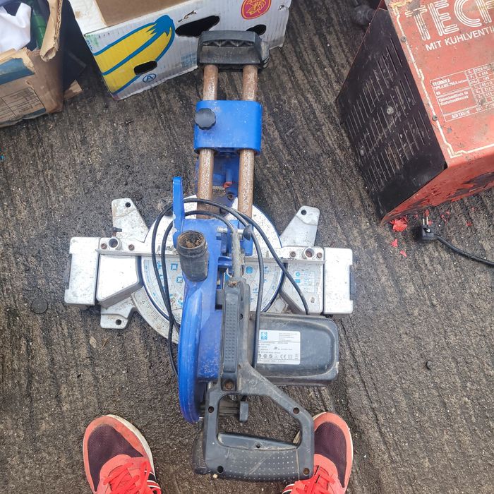 Fierăstrău circular