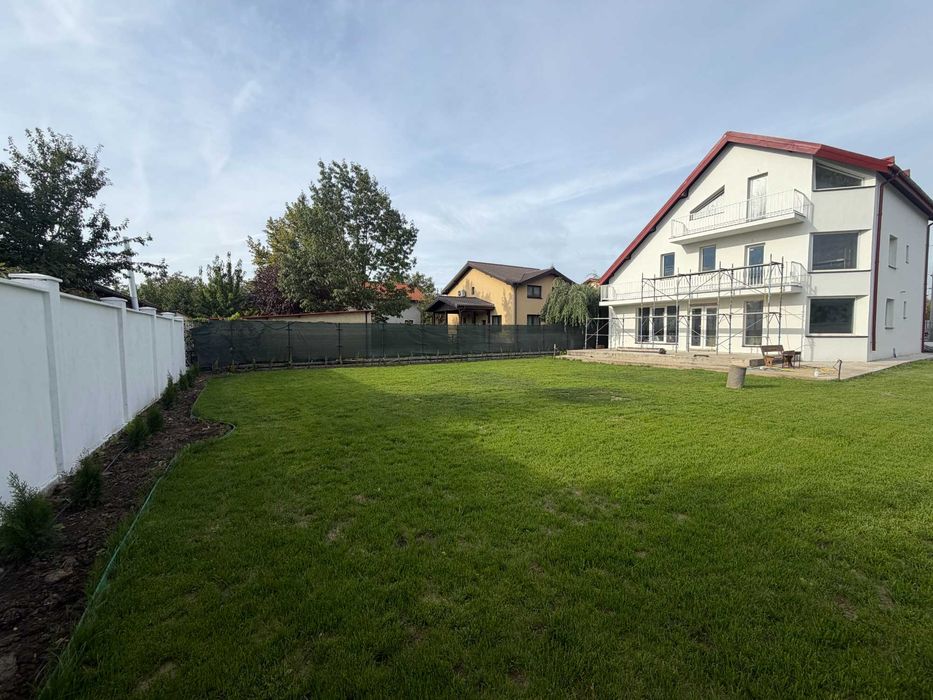Casă P+1E+M 430 mp, teren 965 mp, semifinisată – Pasărea, Brănești