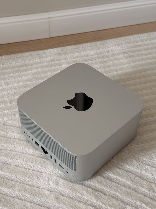 iMac Studio M1 MAX Chip 512 32gb