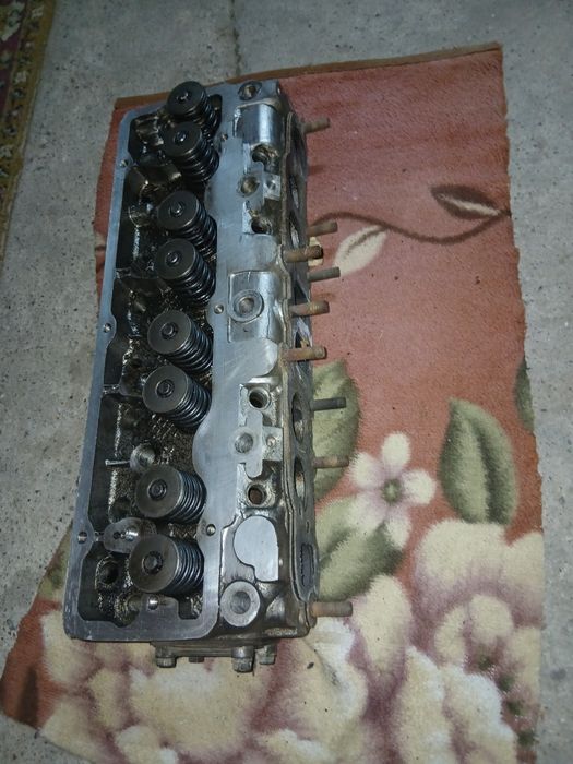 Продам головку 402 двигатель