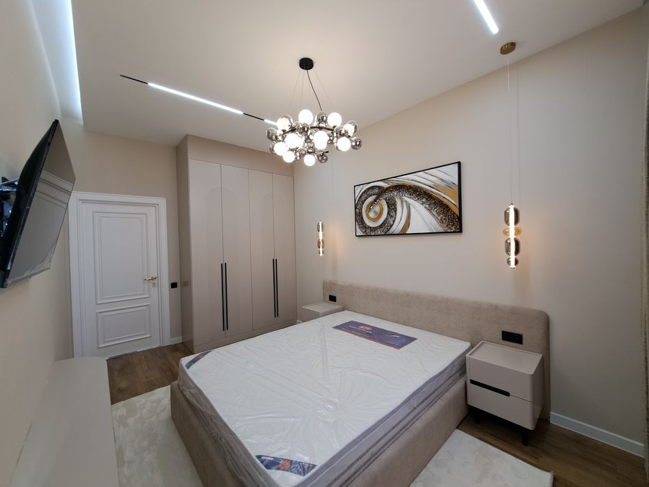 3 xonali lux kvartira sotiladi 110 m²