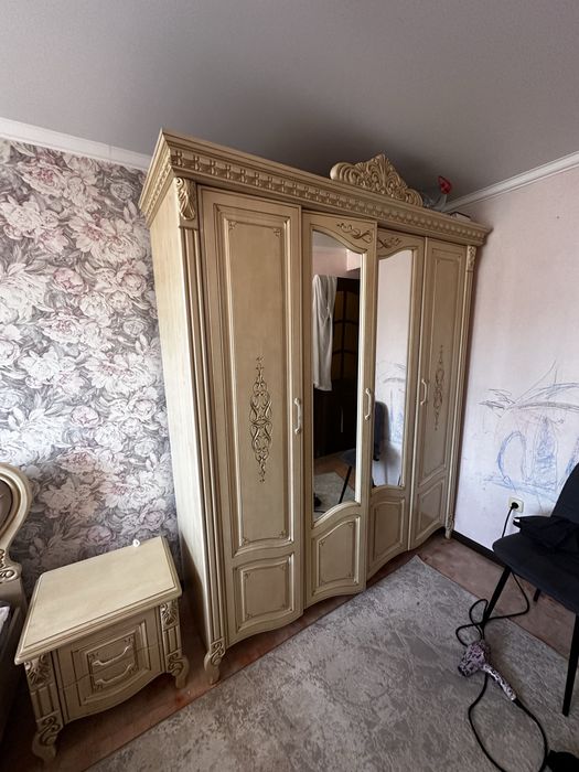 Спальный гарнитур