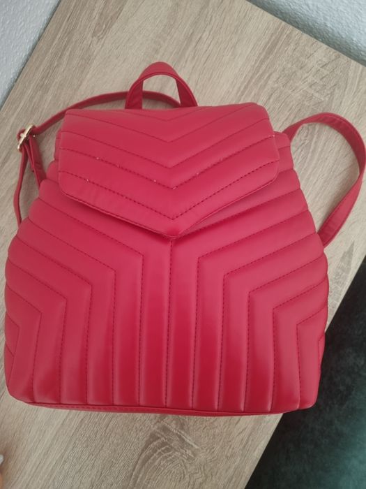 Нова раница в червено