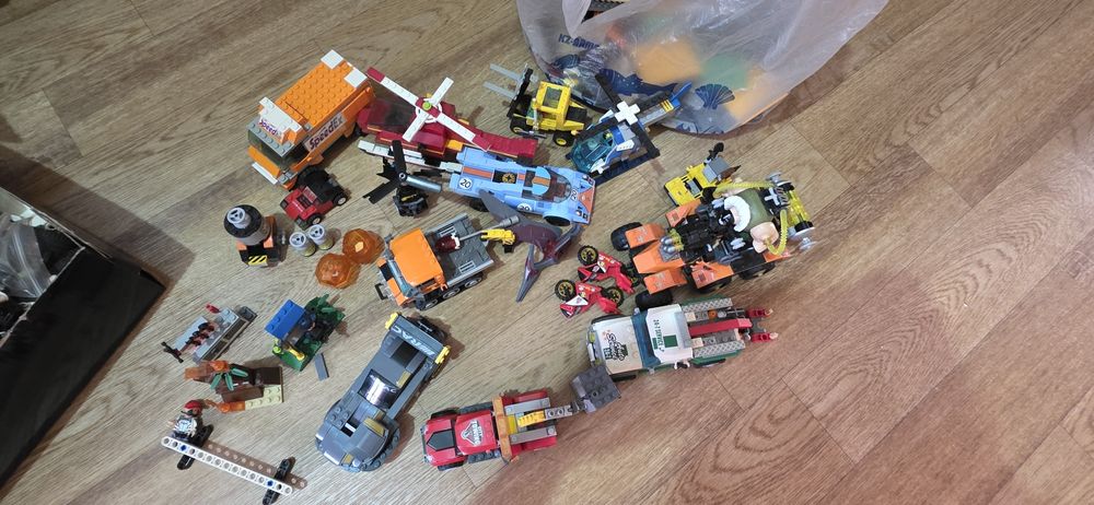 Продам лего без инструкций