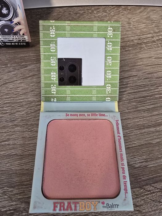 Лот козметика THE Balm