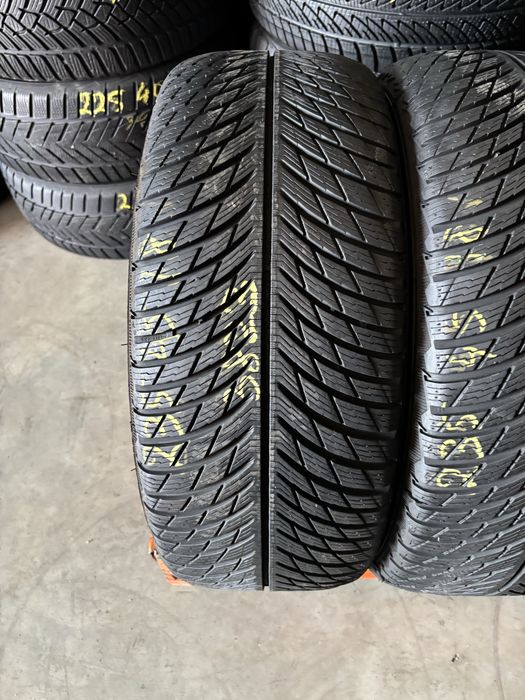 Anvelope Iarna 235/45/18 Michelin Pilot Alpin 5 235 45 18 R18