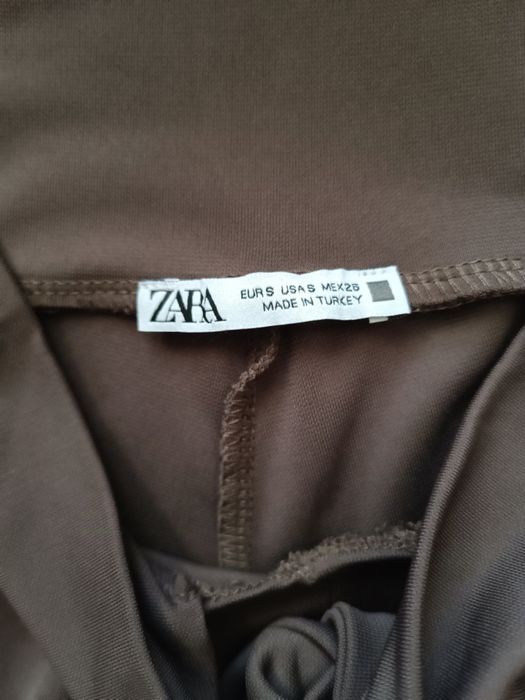 Zara панталон с ефектни крачоли