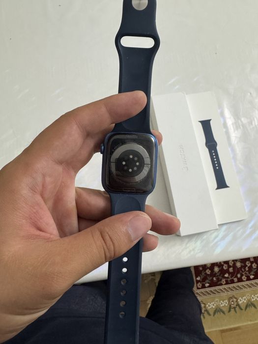 Продаю Apple Watch Series 7