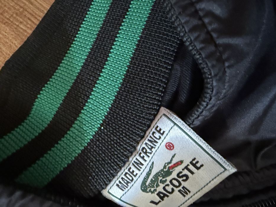 Яке Lacoste………..