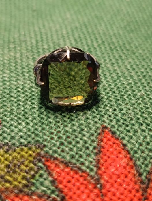Серебряное кольцо
