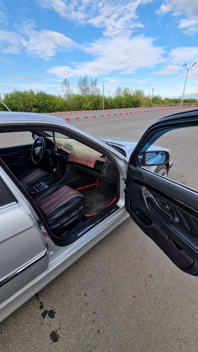 Продам легеду, BMW E38 в достойном состояние