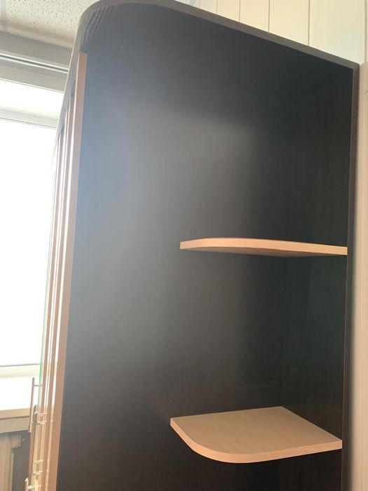 Офисеая мебель шкаф +стол