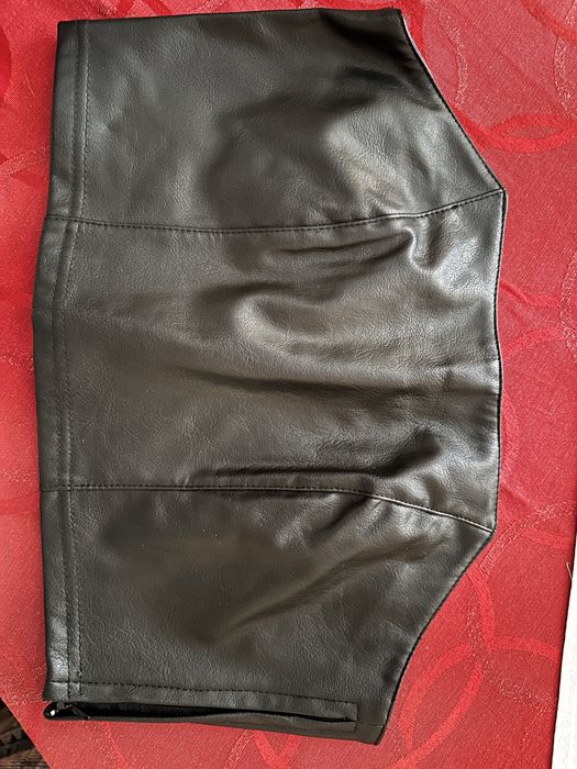 Бюстие от еко кожа