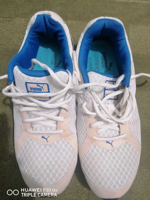 Adidași mărimea 42