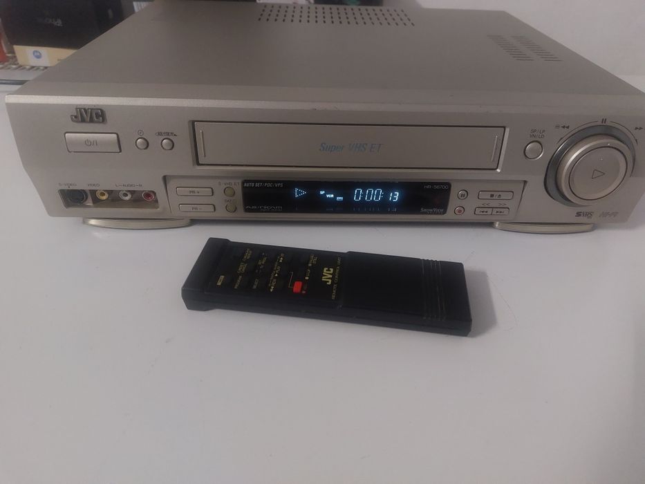 JVC HR S6700 S-VHS impecabil ca nou