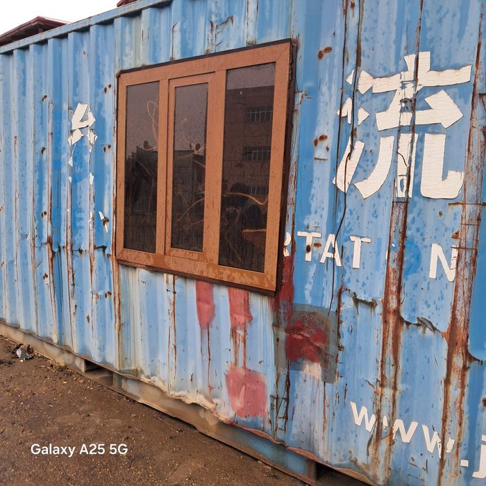 Контейнер сотилади