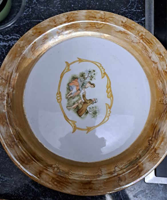 6 тарелок в стиле "Мадонна"