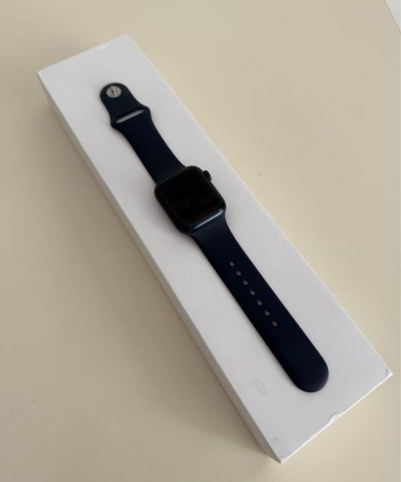 Продам эпл вотч 6 серии. 40 мм,