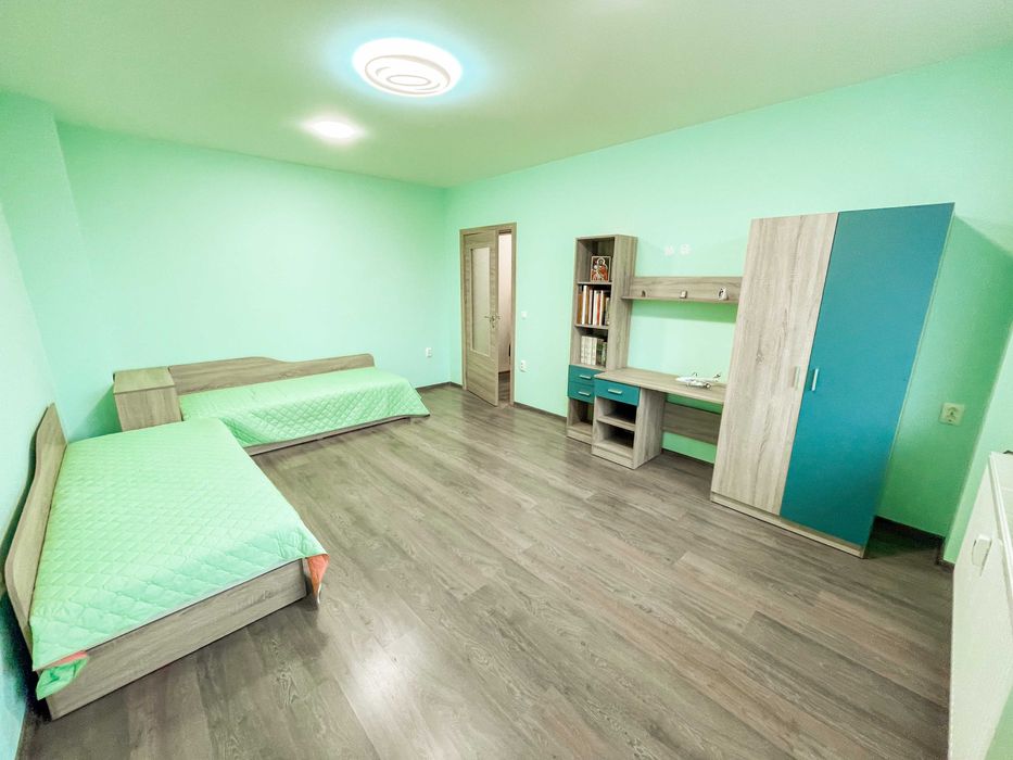 Продава се Двустаен апартамент в Плевен, Широк център - 75 кв.м за 1774 €/кв.м - Снимка #1