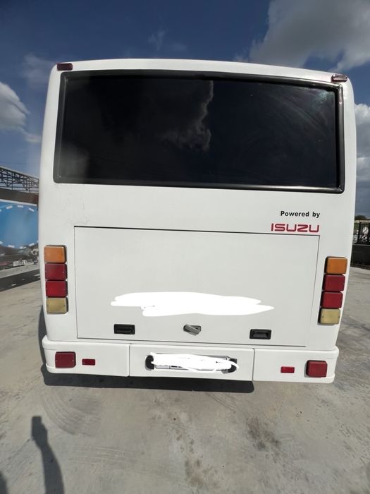 Avtobus Isuzu  HC 40