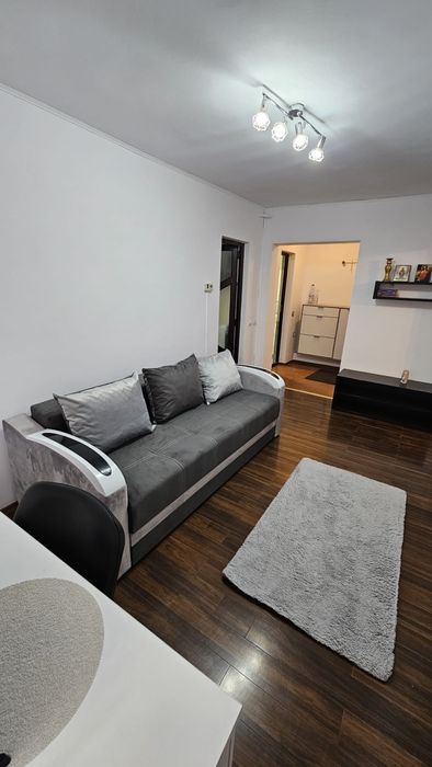 Închiriez apartament 2 camere ULTRACENTRAL