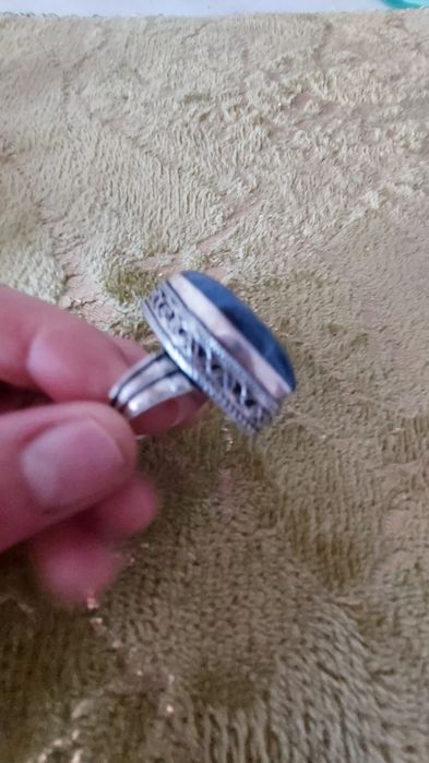 Продаю натуральный лунный камень