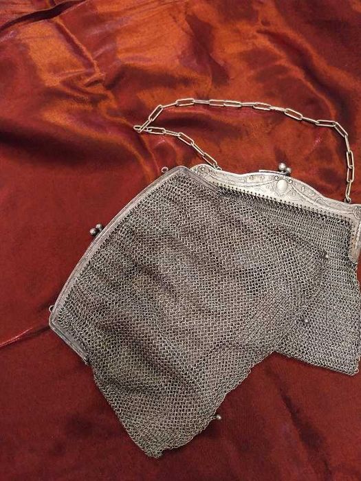 Старинна сребърна дамска чанта