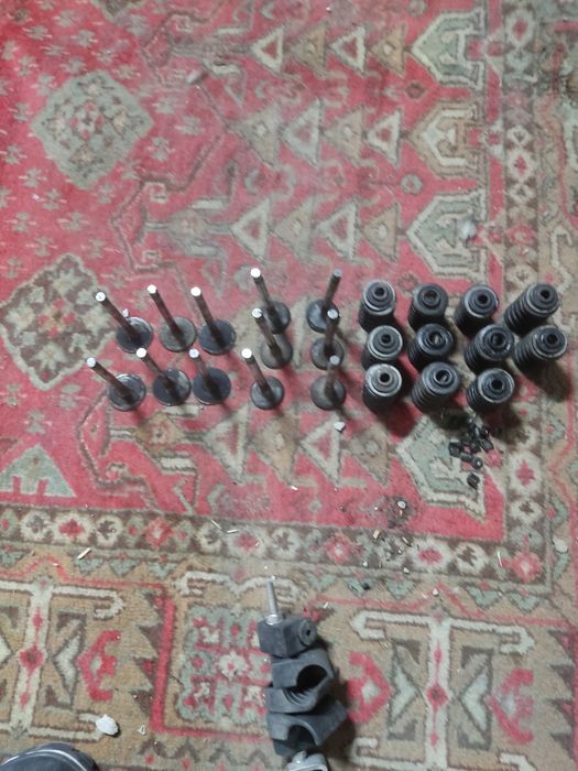 Запчасти продаются клапана