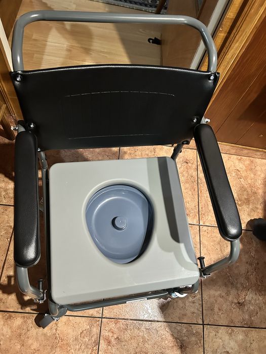 Vand fotoliu rulant WC