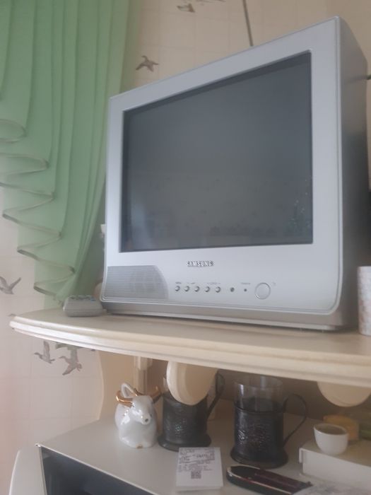 Телевизор samsung,состояние отличное