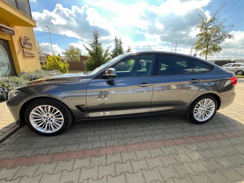 2017 bmw 330i GT XDRIVE 2.0 benzina 250 cai